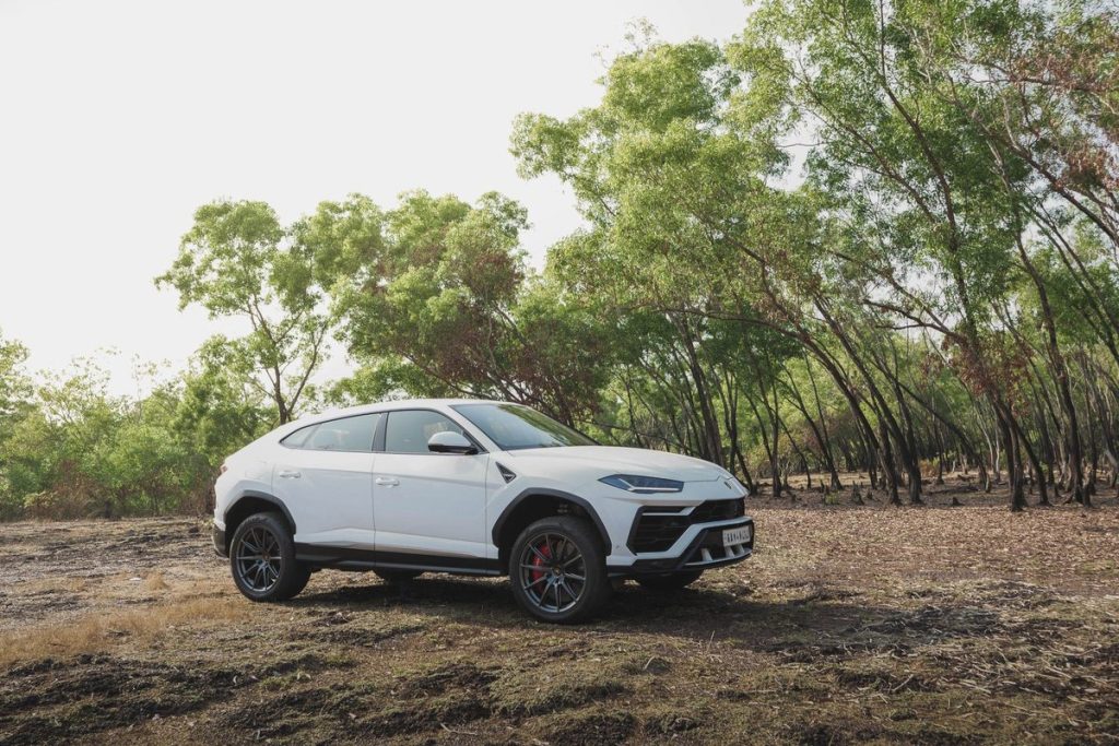 lamborghini suv prix