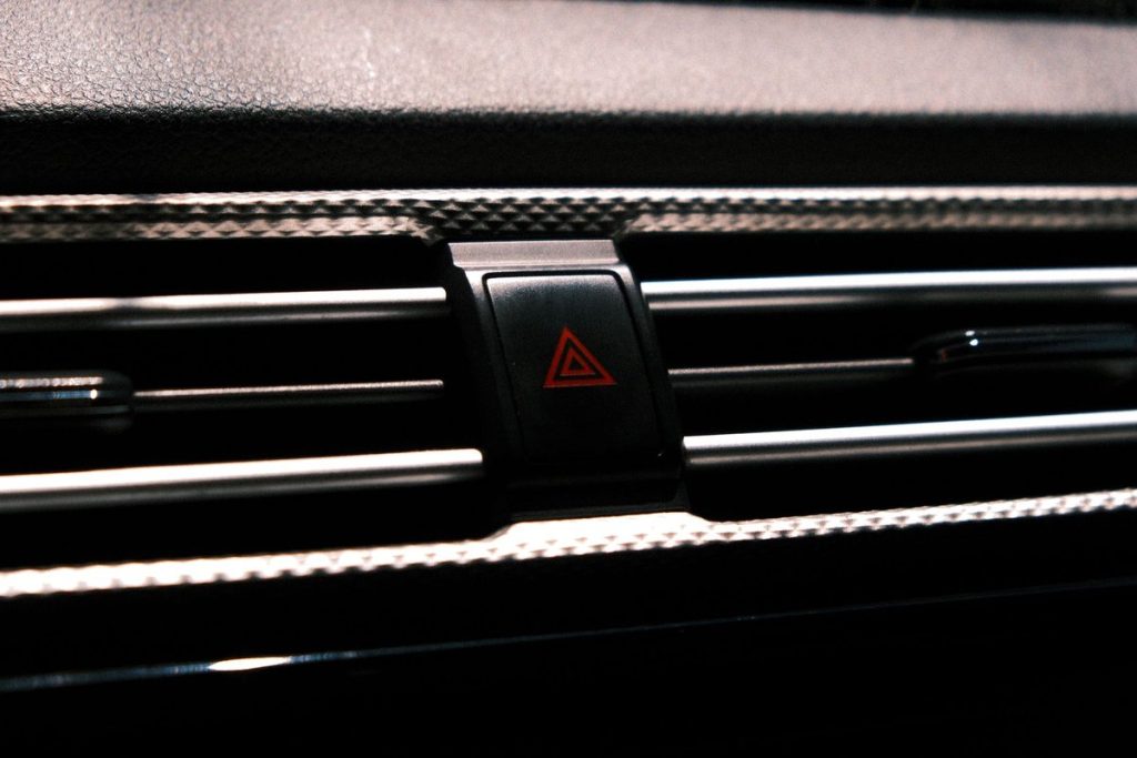 voyant voiture avec clé signification