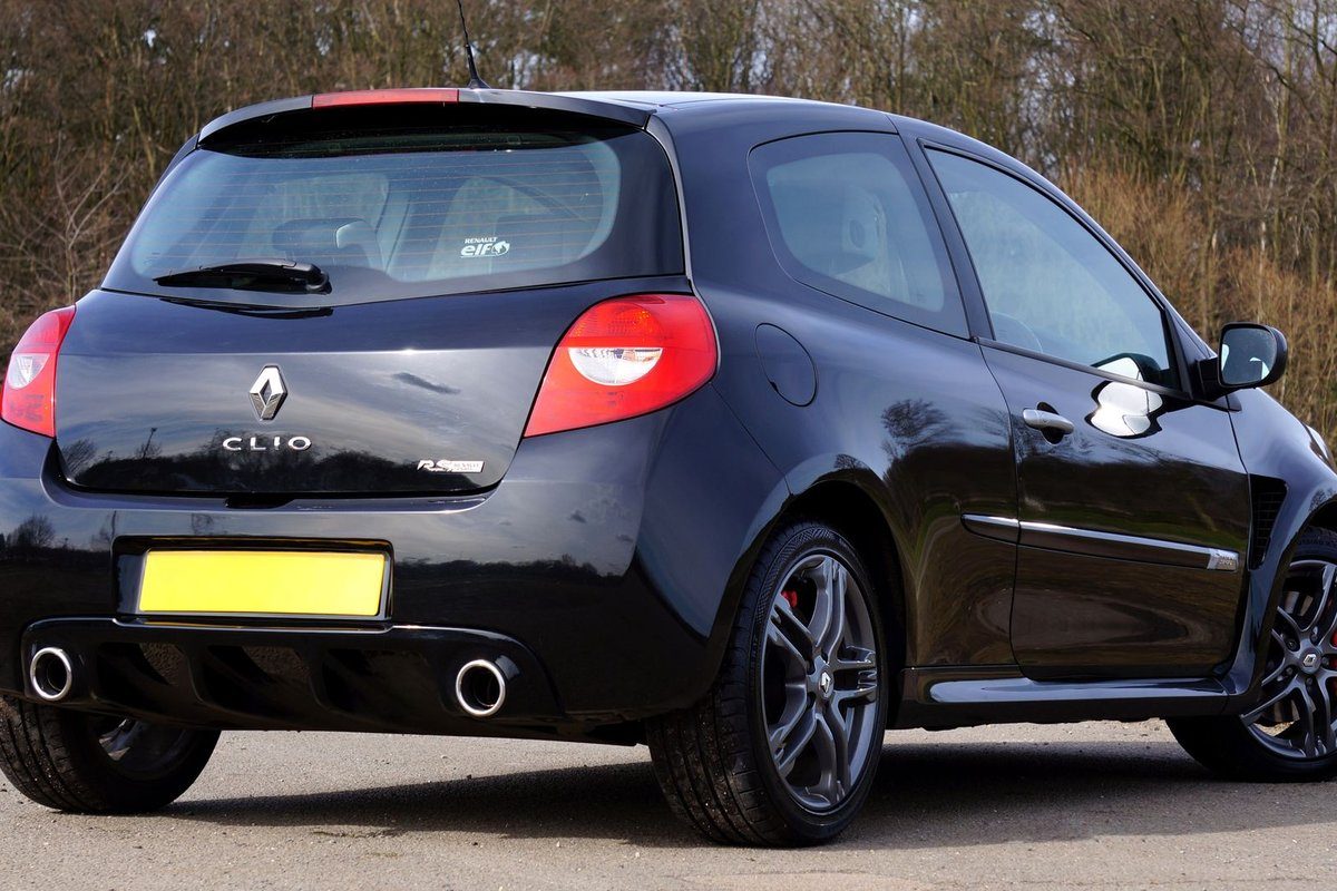 ouvrir capot clio 3
