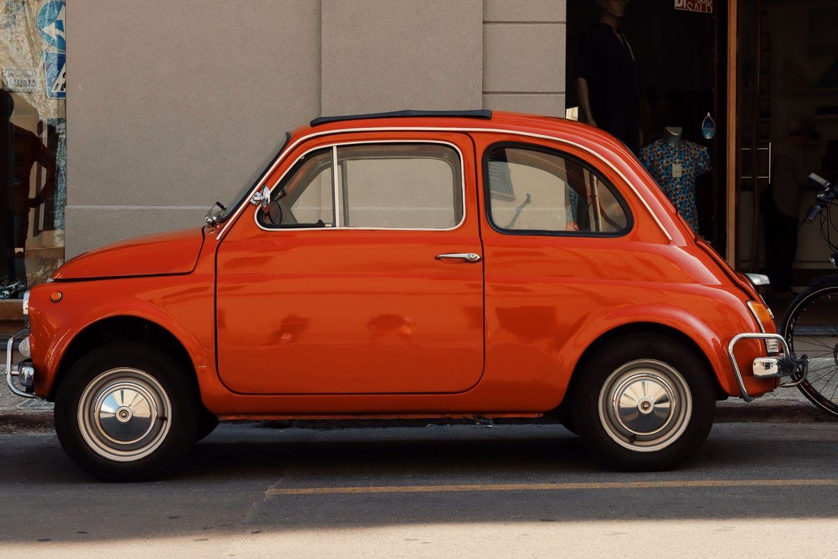 triangle orange fiat 500